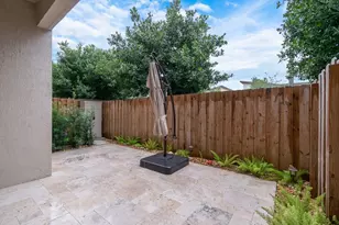 8045 NW 104th Ave, Doral, FL 33178 - Photo 13