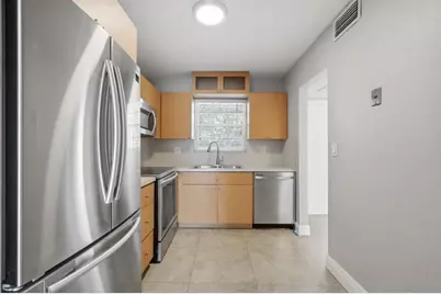 7980 N French Drive #Unit 3-305, Pembroke Pines, FL 33024 - Photo 11