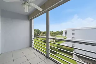 7980 N French Dr, Pembroke Pines, FL 33024 - Photo 25