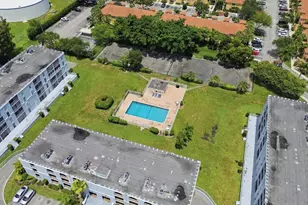 7980 N French Dr, Pembroke Pines, FL 33024 - Photo 33
