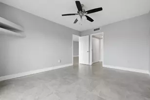 7980 N French Dr, Pembroke Pines, FL 33024 - Photo 17