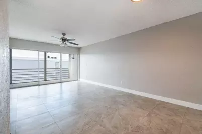 7980 N French Drive #Unit 3-305, Pembroke Pines, FL 33024 - Photo 9