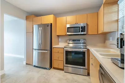 7980 N French Drive #Unit 3-305, Pembroke Pines, FL 33024 - Photo 5