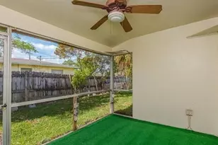 2061 NE 25th Ave, Pompano Beach, FL 33062 - Photo 3