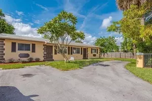 2061 NE 25th Ave, Pompano Beach, FL 33062 - Photo 1