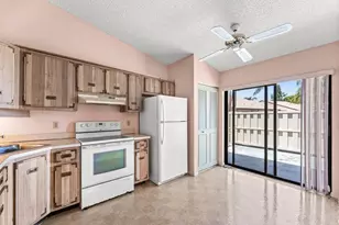 1024 Green Pine Blvd, West Palm Beach, FL 33409 - Photo 3
