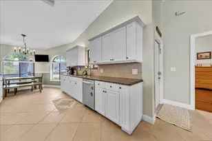 10003 NW 83rd St, Tamarac, FL 33321 - Photo 11