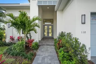 110 SE Via Verona, Port Saint Lucie, FL 34984 - Photo 5