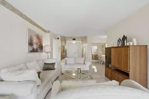 7400 Radice Ct, Lauderhill, FL 33319 - Photo 9