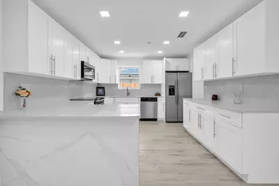 4872 NW 6th Court, Plantation, FL 33317 - Photo 11