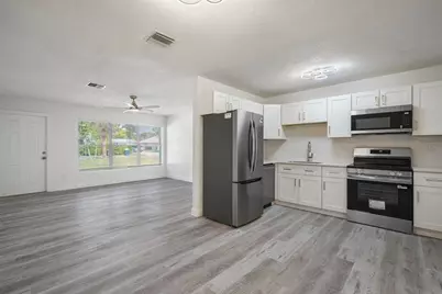 911 SE Dolphin Drive, Stuart, FL 34996 - Photo 5