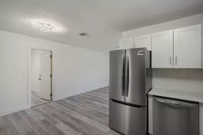 911 SE Dolphin Drive, Stuart, FL 34996 - Photo 13