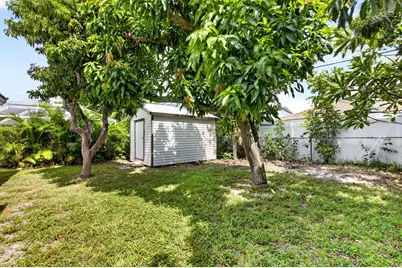 1011 SW 7th Street, Boca Raton, FL 33486 - Photo 15