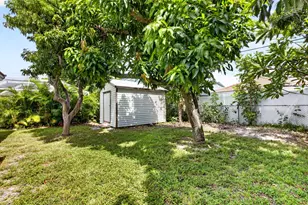 1011 SW 7th St, Boca Raton, FL 33486 - Photo 15