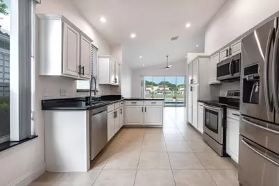 23390 Torre Circle, Boca Raton, FL 33433 - Photo 15