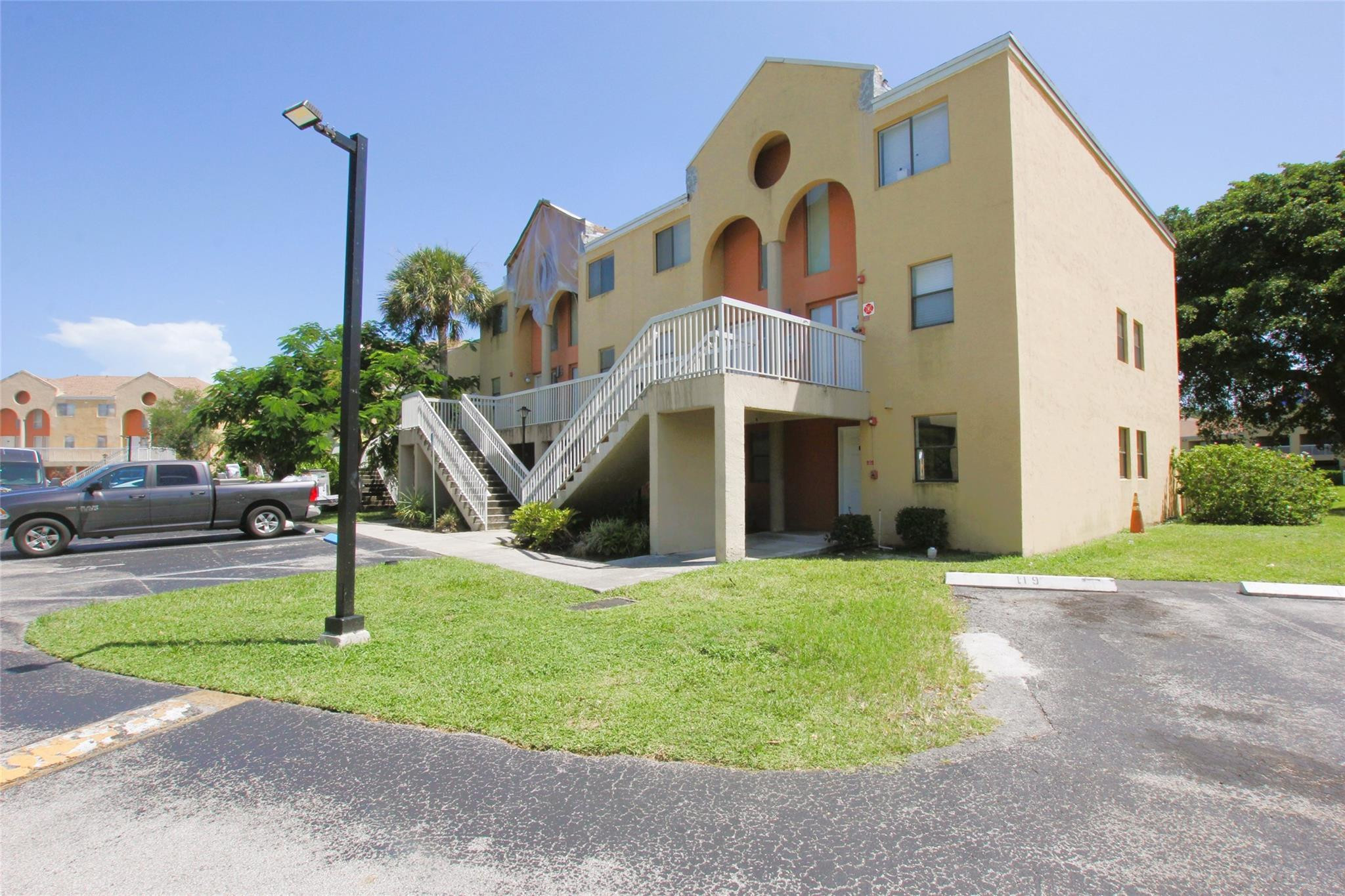 5200 NW 31st Ave #98 - 5200 NW 31st Ave #98, Fort Lauderdale, FL 33309 Luxury Property | Jose Angel Pina