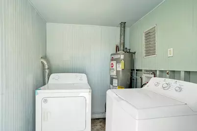 230 NE 45th Street, Oakland Park, FL 33334 - Photo 17