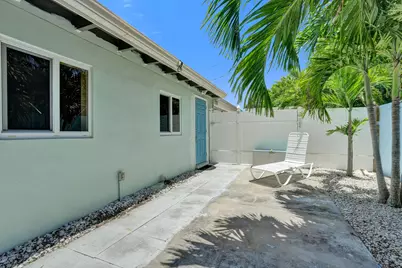 230 NE 45th Street, Oakland Park, FL 33334 - Photo 19