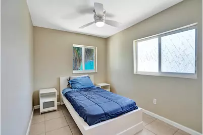 230 NE 45th Street, Oakland Park, FL 33334 - Photo 23