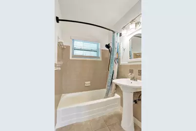 230 NE 45th Street, Oakland Park, FL 33334 - Photo 11