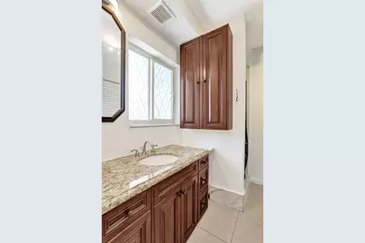 230 NE 45th Street, Oakland Park, FL 33334 - Photo 25