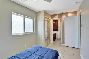 230 NE 45th St, Oakland Park, FL 33334 - Photo 23