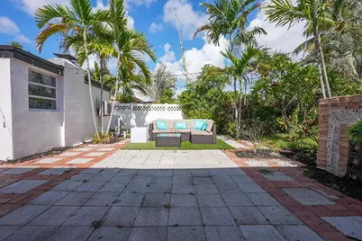 254 SW 6th Street, Dania Beach, FL 33004 - Photo 15