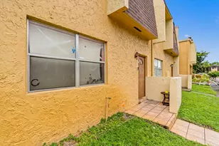5655 Blueberry Ct, Lauderhill, FL 33313 - Photo 13