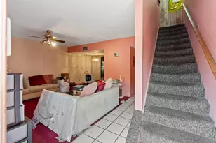 5655 Blueberry Ct, Lauderhill, FL 33313 - Photo 15
