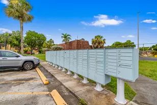 5655 Blueberry Ct, Lauderhill, FL 33313 - Photo 101