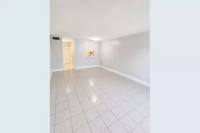 271 NW 177th Street #106, Miami Gardens, FL 33169 - Photo 5