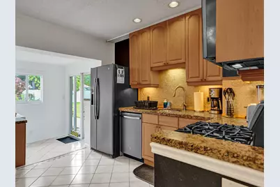 125 NE 21st Court, Wilton Manors, FL 33305 - Photo 17