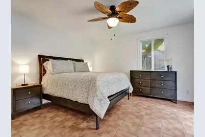 125 NE 21st Court, Wilton Manors, FL 33305 - Photo 13