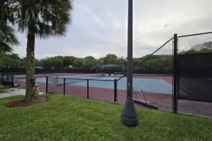 3800 Oaks Clubhouse Dr, Pompano Beach, FL 33069 - Photo 43
