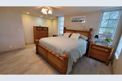 3800 Oaks Clubhouse Drive #112, Pompano Beach, FL 33069 - Photo 9