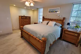 3800 Oaks Clubhouse Dr, Pompano Beach, FL 33069 - Photo 9
