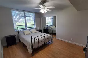 3800 Oaks Clubhouse Dr, Pompano Beach, FL 33069 - Photo 15