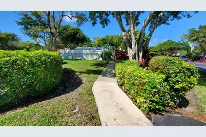 3800 Oaks Clubhouse Drive #112, Pompano Beach, FL 33069 - Photo 29