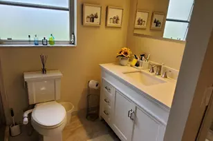 3800 Oaks Clubhouse Dr, Pompano Beach, FL 33069 - Photo 11