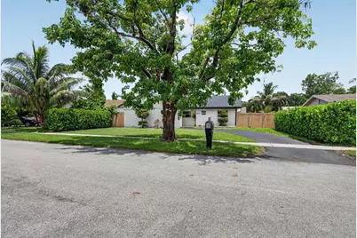 8131 NW 44th Court, Lauderhill, FL 33351 - Photo 53