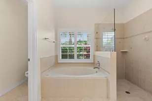 11595 Water Bend Ct, Wellington, FL 33414 - Photo 37
