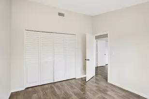 3066 S Oakland Forest Dr, Oakland Park, FL 33309 - Photo 5