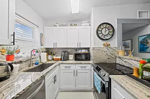 4565 Poinciana St, Lauderdale by the Sea, FL 33308 - Photo 9
