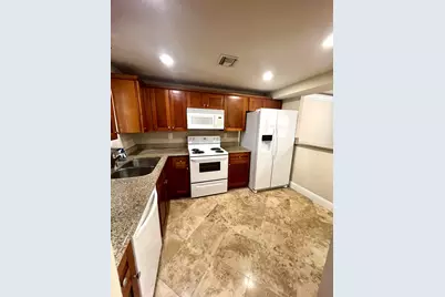 9235 SW 8th Street #304, Boca Raton, FL 33428 - Photo 11