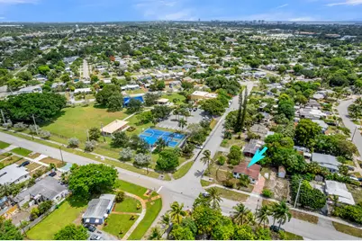 1712 NE 50th Court, Pompano Beach, FL 33064 - Photo 3