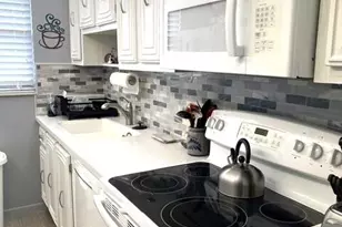 237 High Point Ct W, Delray Beach, FL 33445 - Photo 17