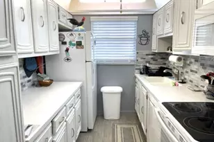 237 High Point Ct W, Delray Beach, FL 33445 - Photo 15