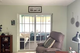 237 High Point Ct W, Delray Beach, FL 33445 - Photo 5