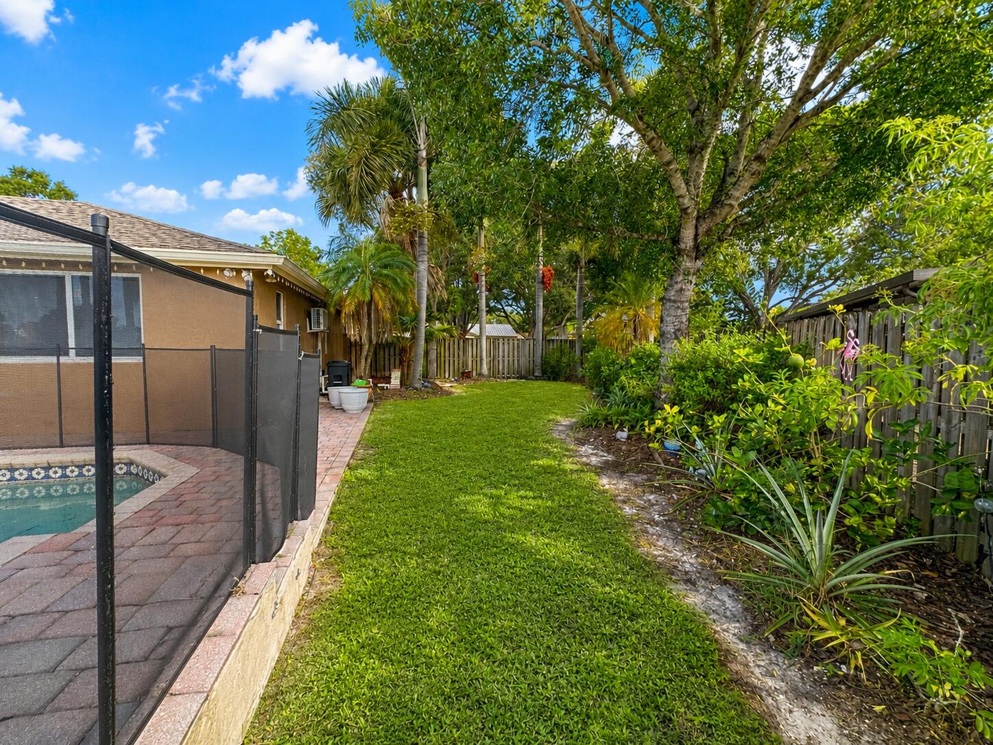 5040 SW 117th Way - 5040 SW 117th Way, Cooper City, FL 33330 Luxury Property | Jose Angel Pina