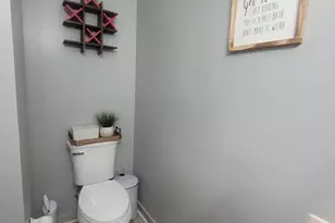 9210 NW 14th St, Pembroke Pines, FL 33024 - Photo 11
